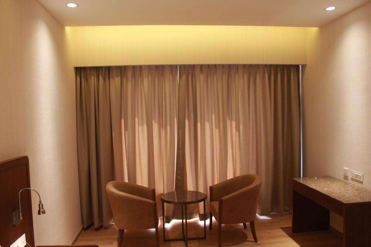 Hotel Rajhans Abhinandan Bhopal Exterior photo