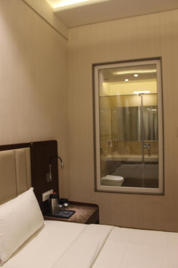 Hotel Rajhans Abhinandan Bhopal Exterior photo