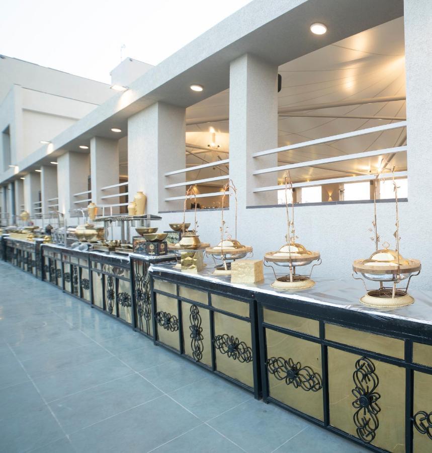 Hotel Rajhans Abhinandan Bhopal Exterior photo