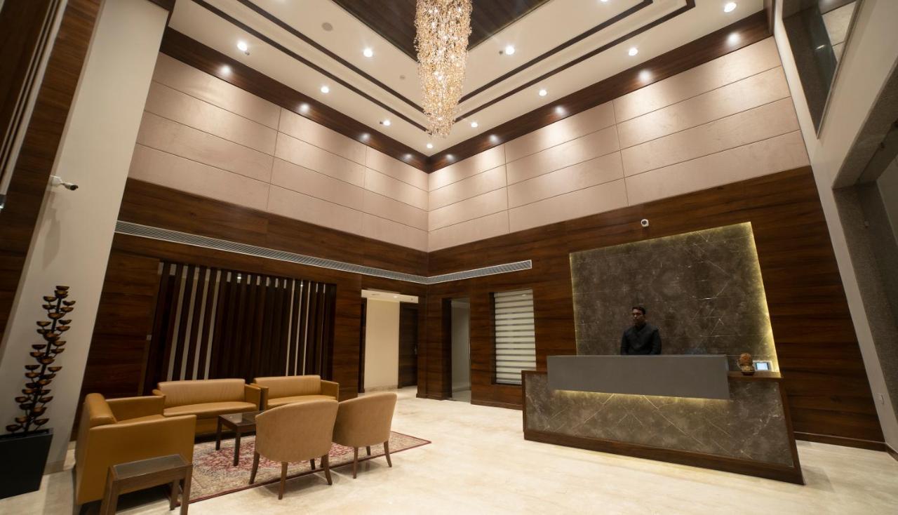 Hotel Rajhans Abhinandan Bhopal Exterior photo