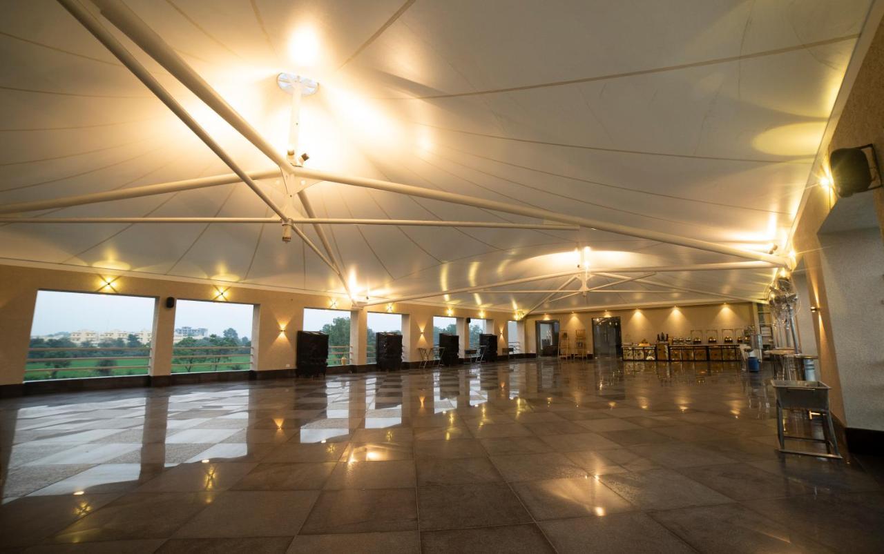 Hotel Rajhans Abhinandan Bhopal Exterior photo